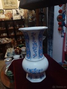Starožitná porcelánová váza - 16