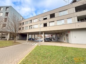 Byt po rekonstrukci s docházkovou vzdáleností do metra - 16