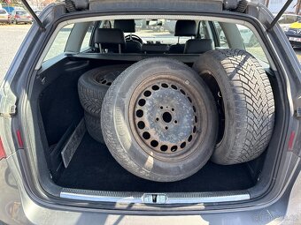 Volkswagen Passat 2.0 TDI 103kW HIGHLINE DSG 1.MAJITEL CZ - 16