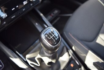 Škoda Kamiq 1.6 TDI 85kW SERVISNÍ HISTORIE • VÝHŘEV - 16