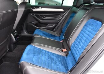 Volkswagen Passat 2,0 TDI ELEGANCE NAVI ACC - 16