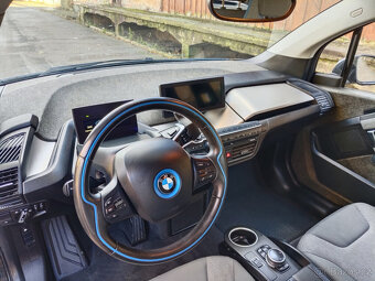 BMW i3 REX - s Range Extenderem - 16