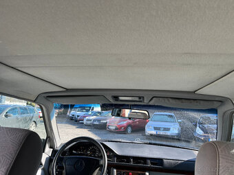 MERCEDES- BENZ  124  220 i  110 Kw AUT - 16