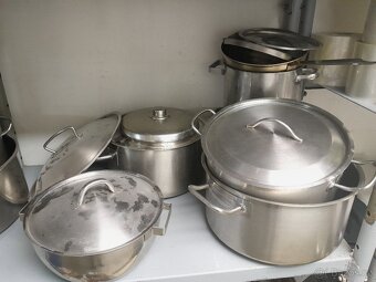 Vybavení a příslušenství z restaurace/kuchyně - 16