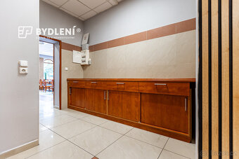 Pronájem vybavené restaurace s terasou - 16