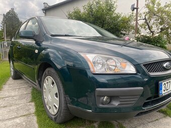 Ford Focus 1.6 benzín - 16