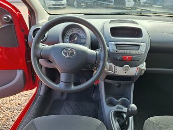 Toyota Aygo 1.0i 50KW Cool ,5 Dveří - 16
