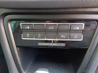 VW Sharan Comfortline 2.0TDI 110kW DSG Bi-Xenon Tažné Kamera - 16