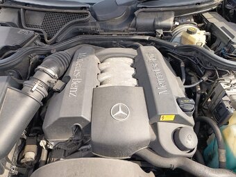 Mercedes-Benz Třída E 320i 4x4 - 16