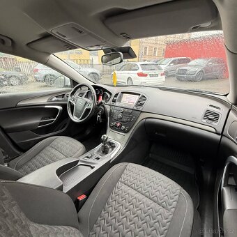 Opel Insignia 2.0 CDTi • 96 kW • 2013 • Kombi • BEZ KOROZE • - 16