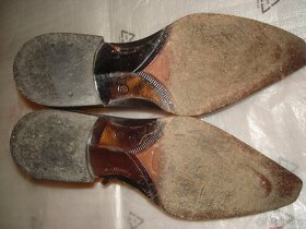 Philips FW-C38 repro, vysavač Siemens, kožené boty koně - 16