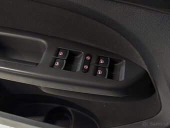 Volkswagen Touran 1.6TDi DSG, CUP, 7 MÍST, KAMERA, DPH - 16