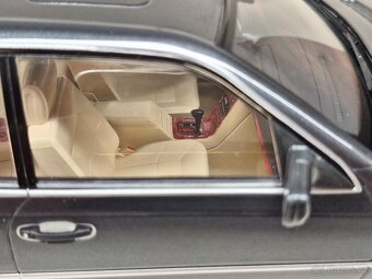 1:18 MERCEDES-BENZ 600 SEC V12 COUPE C140 - 16