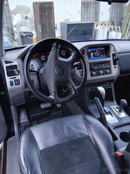Mitsubishi pajero V60 - 16