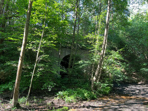 Malebný pozemek 2217 m2 u Prahy - Kamenný Přívoz - 16