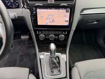 VW Golf, 110 kW, top výbava - 16