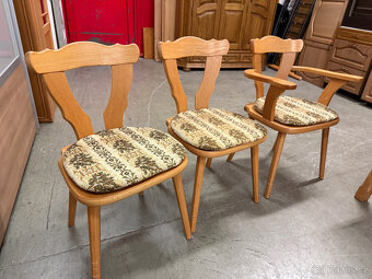 Dubová rohová lavice ,rozkládací stůl a tři židle - 16