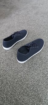 Prodám více párů bot NOVÉ - 16