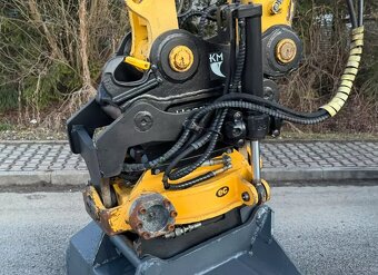 Kolový bagr/nakládač/ KOMATSU PW 148-11 - 16