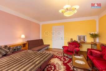 Prodej rodinného domu, 269 m², Jesenice, ul. Zahradní - 16