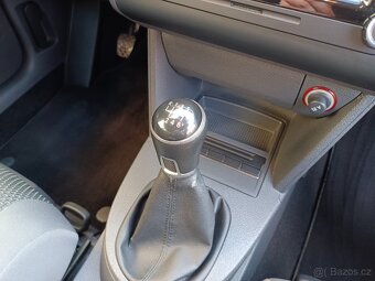 Volkswagen Touran 2.0TDI 103kW 7-míst Tažné par. kamera - 16