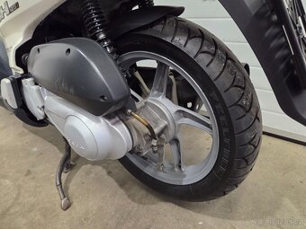Honda SH125i - 16