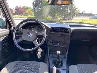 BMW E30, 316i, sedan, TOP stav 2 majitel v ČR. - 16