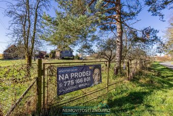 Rozlehlý stavební pozemek, 9536m2, pro rodinné i bytové domy - 16