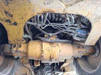 CATERPILLAR 428D 4X4 - 16