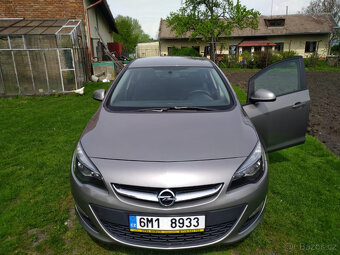 Opel Astra Notchback 1.6 (2017) - 16