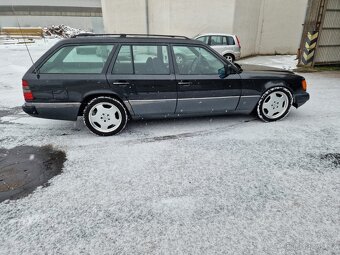 Mercedes W124 300TE, motorizace 300E benzinový šestiválec s - 16
