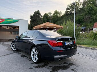 BMW 730 D model F01 M-Paket - 16