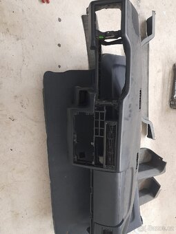 Interier VW Caravelle t4 - 16