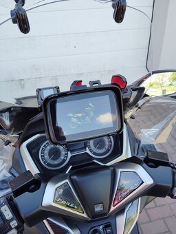 Honda Forza 300 (NF08)  r.v 2019-TOP stav,včetně doplňků - 16