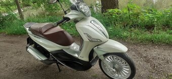 Piaggio Beverly 300 - 16