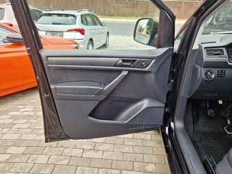 VW CADDY Maxi, 2.0 TDi, 5 míst, plný servis, r.v. 2017 - 16