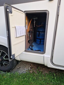 Obytné auto Bürstner Ixeo - 16