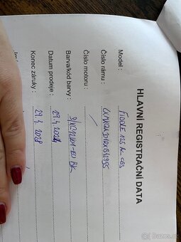 Sym Fiddle 125 skútr v retro stylu - 16