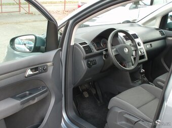 Volkswagen Touran 1,6Mpi bez koroze,TOPstav,poSTK - 16