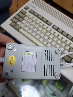 Commodore Amiga 1200 + kvalitní zdroj, Gotek, kabel joystick - 16