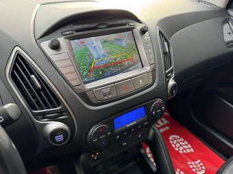 Hyundai IX35 2.0i STYLE PLUS 122kW AWD, XENONY, BENZÍN - 16