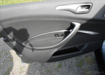 Citroën C5 2,0 103 kW SERVISKA Digiklima benzín - 16