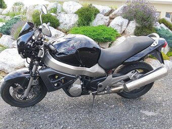 HONDA X11 - 16