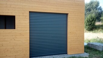Garážová rolovací vrata zateplené 77mm lamely možno montáž - 16