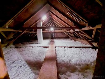 Prostorný rodinný dům se zahradou 2655 m², 3 km od Bruntálu - 16