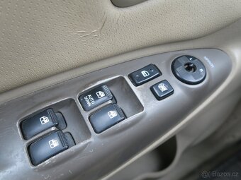 Hyundai Tucson 2.0 CRDI 103 kW 4X4 - 16