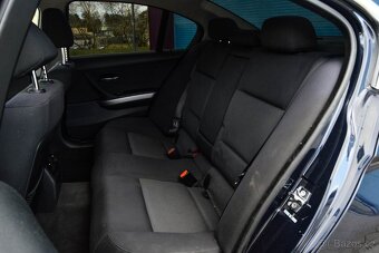 BMW E90 Rad 3 325i A/T - 16