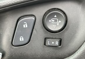 Opel Insignia 1.6 CDTI 136K AT6 - 16