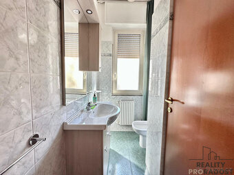 Prodej bytu 3+1 118 m², viale Europa, Montesilvano, Itálie - 16
