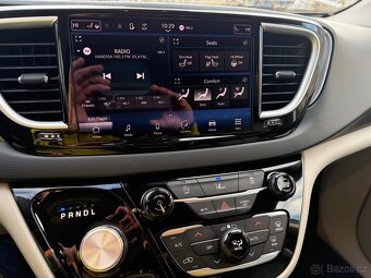 Chrysler Pacifica Touring L 2022 DPH záruka 2 roky - 16